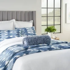 Shag Lush Yarn Throw Pillow - Mina Victory -Mina Comfort Outlet Store GUEST 2f84ce30 c0c6 4082 892e 143de240e276