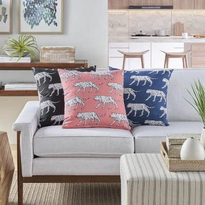 Mina Victory Life Styles Cheetahs Indoor Throw Pillow 4 Mina Victory Life Styles Cheetahs Indoor Throw Pillow - Image 4